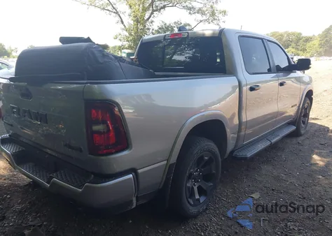 2025 Ram 1500 Big Horn 4X4 5'7 Box z USA, uszkodzony, nr VIN 1C6SRFFP2SN729572